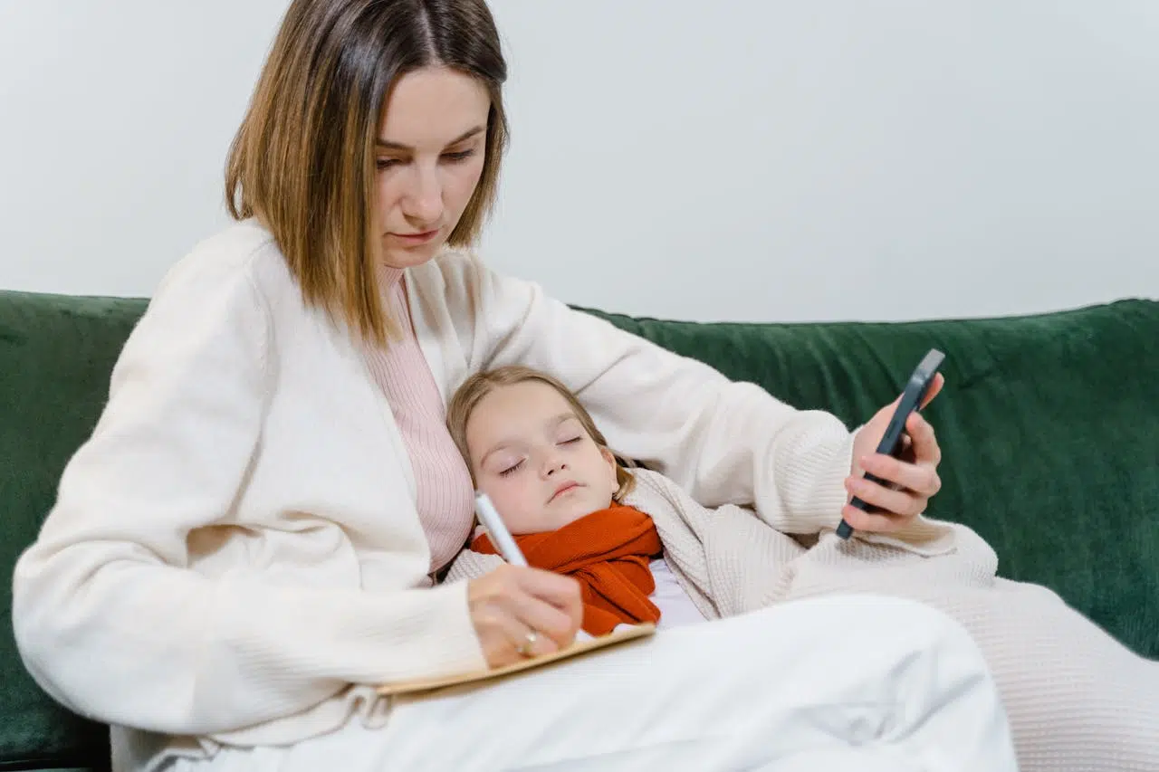 Bolile copilăriei: prevenție, tratament și importanța recunoașterii timpurii 1 - PrimaClinic.ro 1, bolile copilariei - mama, copil