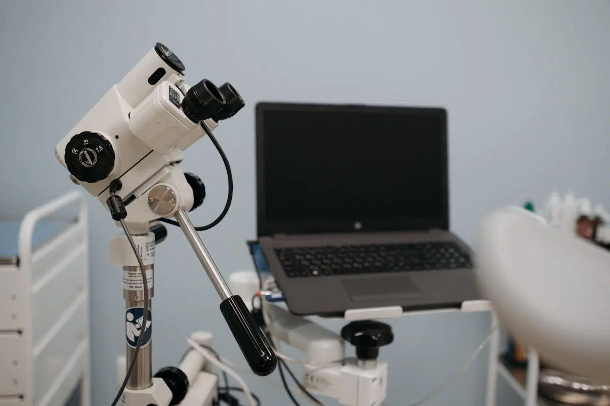 Glaucomul sau patologia oftalmologică mută care te poate afecta fără să îți dai seama 2 - PrimaClinic.ro 1.2. Ce tipuri de glaucom sunt cunoscute pana in prezent_aparatura folosita in oftalmologie