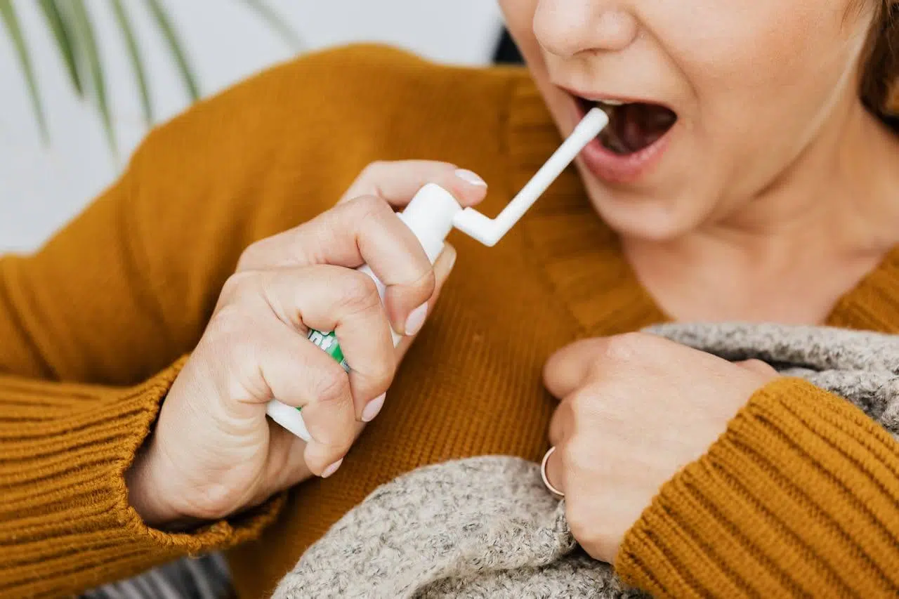 Faringita sau roșu în gât - totul despre simptome, cauze și tratament 2 - PrimaClinic.ro Tratamentul faringitei acute și cronice